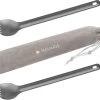 Navaris 2x Spork Met Extra Lange Handgreep - Set Van 2 - Campingbestek Van Titanium - Bestek Voor Onderweg - Lichtgewicht - Inclusief Bewaarzakje