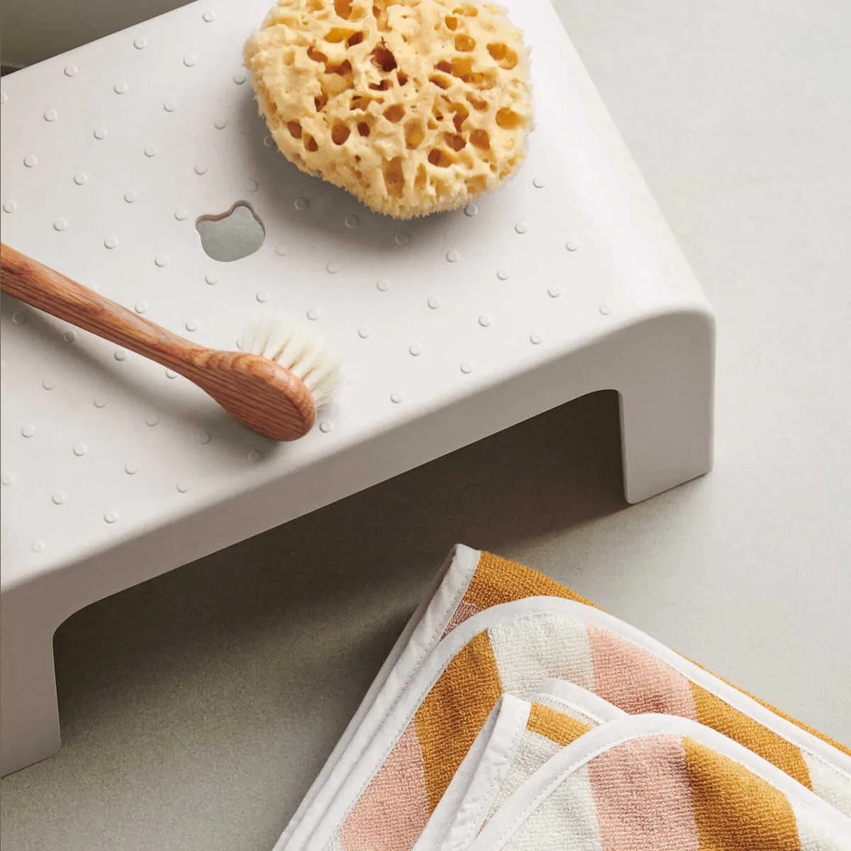 Liewood Ulla Opstapje / Kruk Antislip - Sandy - Afbeelding 2