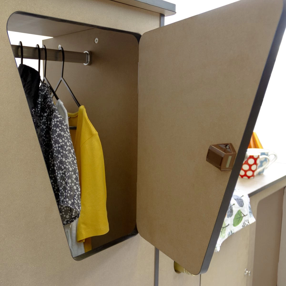 Camper Keuken MDF - Linkerkant EU - Inclusief Kledingstang + Wijnrek - Onbewerkt - Inbouw Kasten Inrichting Kampeerauto Caravan - Afbeelding 12